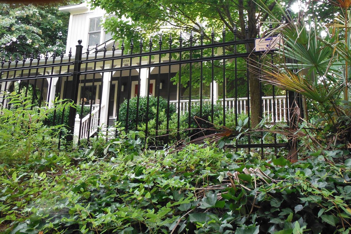 Image from Keystone Fence Company, Inc. via DesignMine